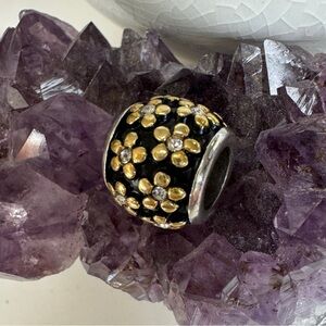 Brighton Black Daisy Bead